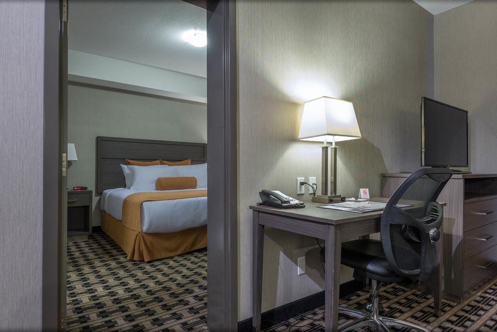 Timber Ridge Inn And Suites Fox Creek الغرفة الصورة