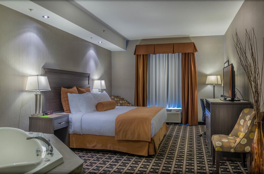 Timber Ridge Inn And Suites Fox Creek الغرفة الصورة